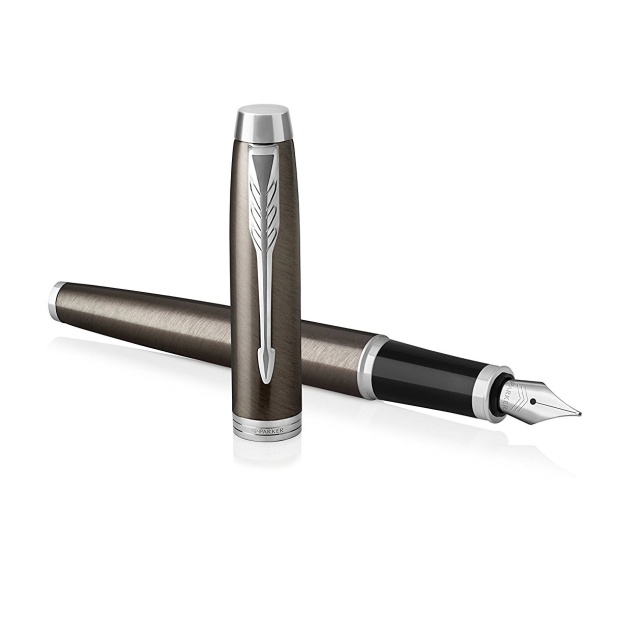 IM Dark Espresso/Chrome Fountain Pen Medium in the group Pens / Fine Writing / Fountain Pens at Pen Store (104799)