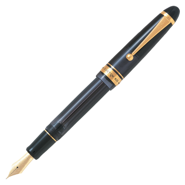 Custom 823 Fountain Pen Black Medium in the group Pens / Fine Writing / Fountain Pens at Pen Store (128151)