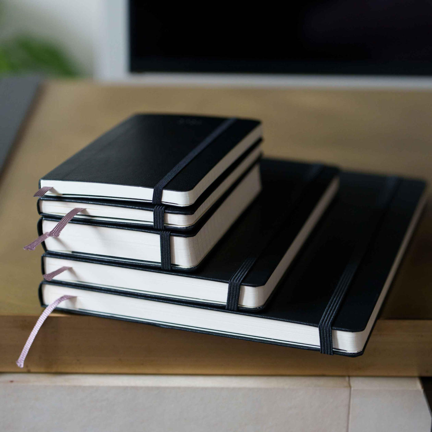 Diary 12M Monthly 2027 Softcover Pocket Black