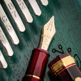 #3776 Century Fountain Pen Bourgogne Music nib in the group Pens / Fine Writing / Fountain Pens at Pen Store (111643)