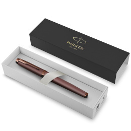 IM Monochrome Burgundy Fountain pen in the group Pens / Fine Writing / Fountain Pens at Pen Store (131990_r)