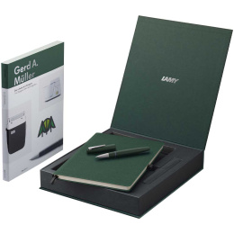 2000 Fountain pen Pine Green Limited Edition 2024 in the group Pens / Fine Writing / Fountain Pens at Pen Store (133829)