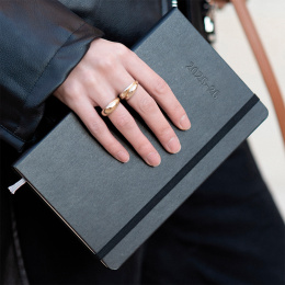 Diary 18M WeekNote Hard Cover Large Black in the group Paper & Pads / Planners / 18-Month Planners at Pen Store (135591)