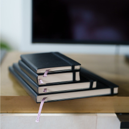 Diary 18M Weekly Hard Cover Horisontell Pocket Black in the group Paper & Pads / Planners / 18-Month Planners at Pen Store (135593)