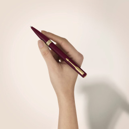 Meridian Red/Gold Ballpoint in the group Pens / Fine Writing / Ballpoint Pens at Pen Store (138318)